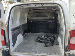 Renting - CITROEN BERLINGO Talla M BlueHDi