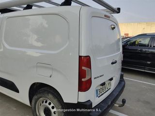 Renting - CITROEN BERLINGO Talla M BlueHDi