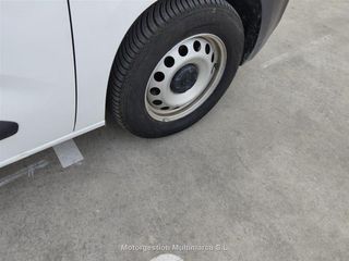 Renting - CITROEN BERLINGO Talla M BlueHDi