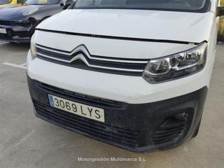 Renting - CITROEN BERLINGO Talla M BlueHDi