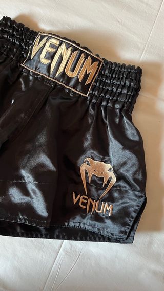 Pantalón Boxeo/Muay Thai/ Mma Venum Negro/Dorado