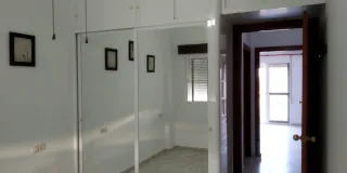 Se vende piso con azotea y vistas