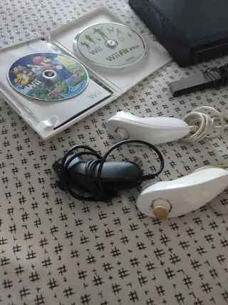 Nintendo Wii + Mario Party 9 + Accesorios