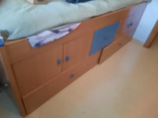 Letto per ragazzi in legno
