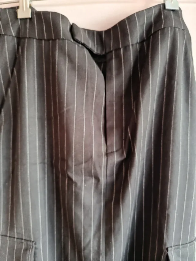 Falda larga de rayas negra y blanca talla S