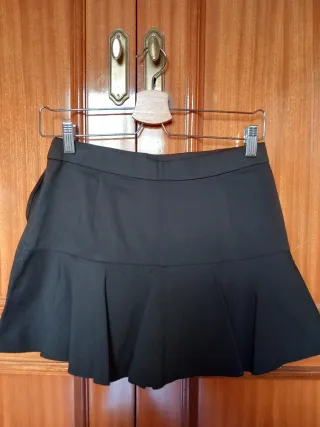 Falda pantalón corta Zara negra sin estrenar