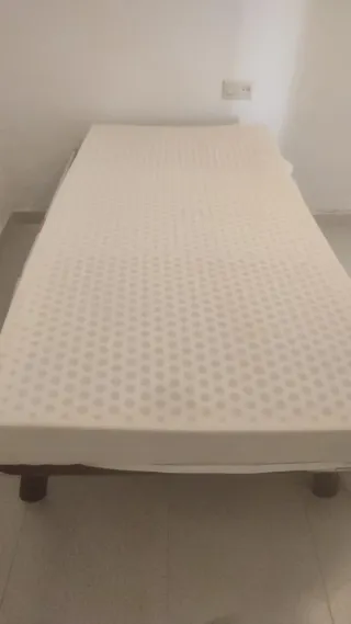 Cama articulada eléctrica madera y metal
