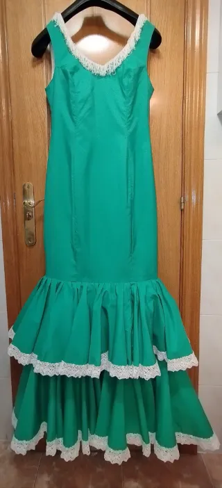 Vestido Flamenco Verde con Volantes