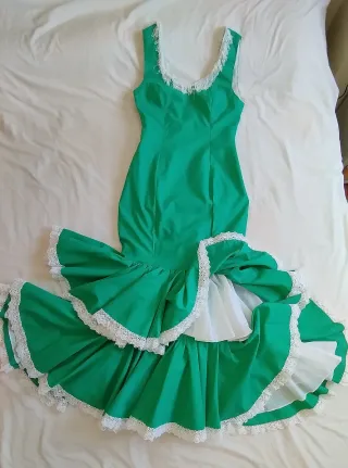 Vestido Flamenco Verde con Volantes