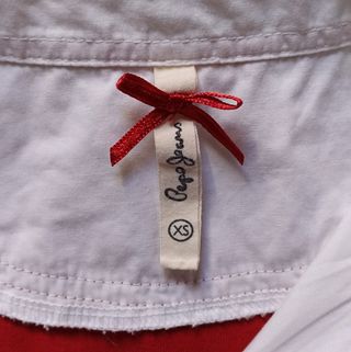 Jersey Pepe Jeans rojo con cuello y puños
