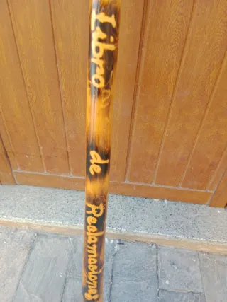 Garrota de madera de fresno libro de reclamaciones