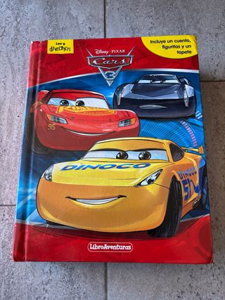 Cars 3. Libroaventuras: Incluye un cuento, figu...