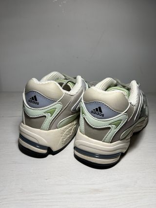 Zapatillas Adidas response