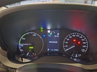 Toyota Yaris 1.5 120H Business Plus