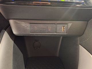 Toyota Yaris 1.5 120H Business Plus