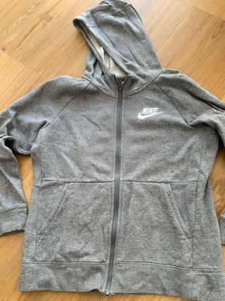Chaqueta Nike Gris Chico