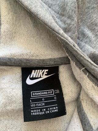 Chaqueta Nike Gris Chico