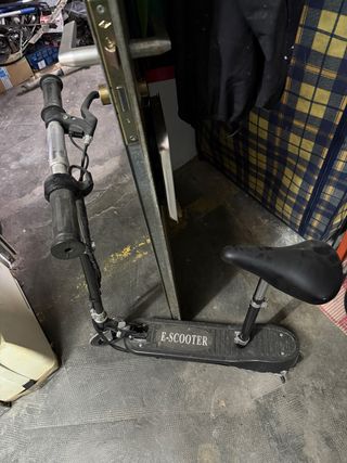 Monopatín Eléctrico con Asiento (No Funciona)