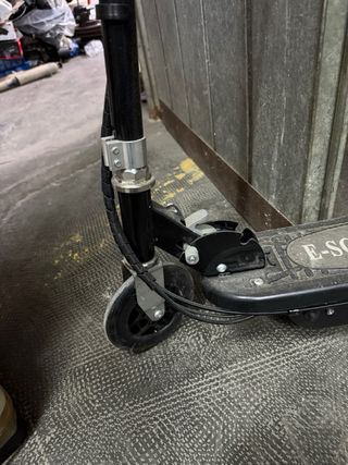 Monopatín Eléctrico con Asiento (No Funciona)