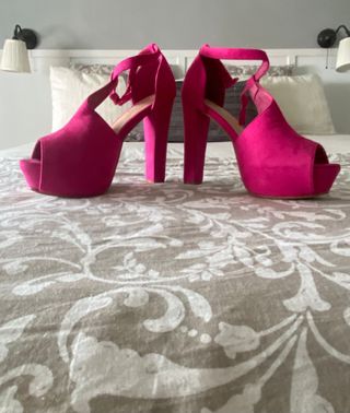 Sandalias de tacón rosa talla 40