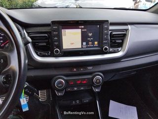 Renting KIA STONIC 1.0 T-GDi (100CV) Black Edition
