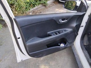 Renting KIA STONIC 1.0 T-GDi (100CV) Black Edition