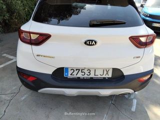 Renting KIA STONIC 1.0 T-GDi (100CV) Black Edition