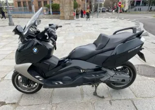 Moto BMW C650GT año 2014 km57 aprox ITV pasda 2027