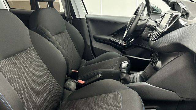 PEUGEOT 208 5P Signature BlueHDi 73KW (100CV)