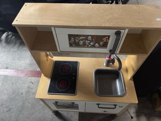 Cocina de juguete de madera