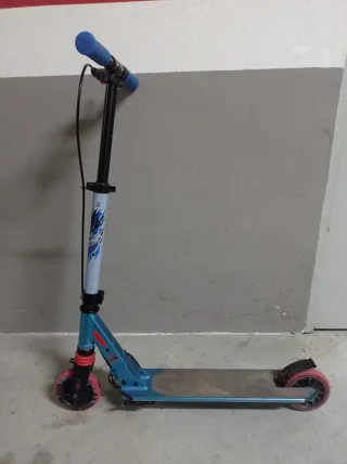 Patinete infantil azul