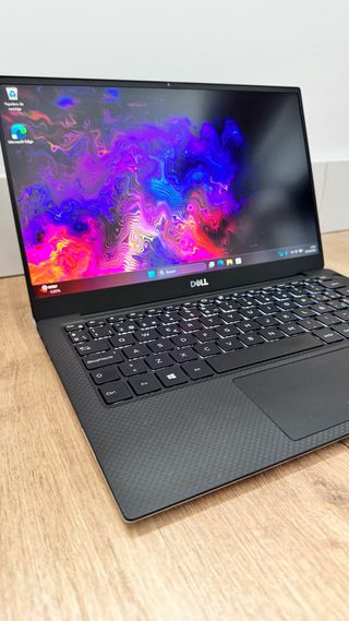 Dell XPS 13 i7 10th /16 RAM/ 512 SSD /
Wifi6 /Win1