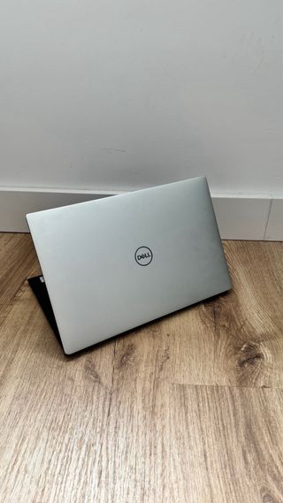 Dell XPS 13 i7 10th /16 RAM/ 512 SSD /
Wifi6 /Win1