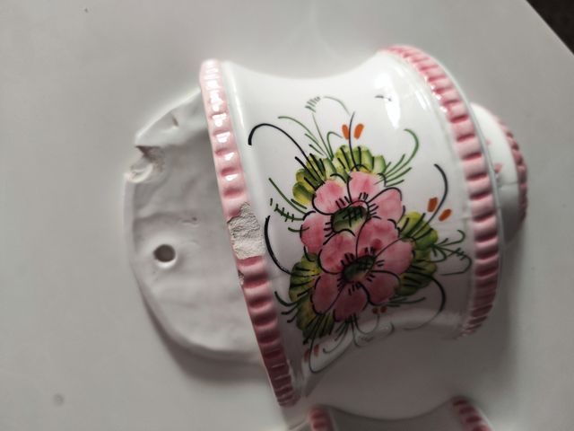 2 Maceteros de Pared Cerámica Flores Rosas