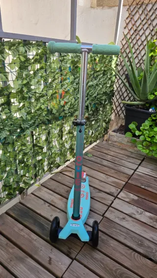 Monopatín Micro Maxi