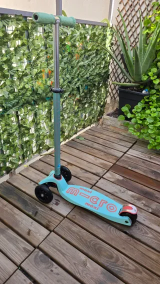 Monopatín Micro Maxi
