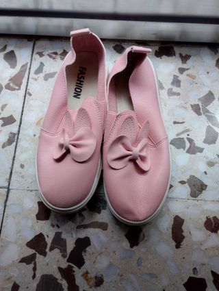 Zapatillas niña lazo rosa