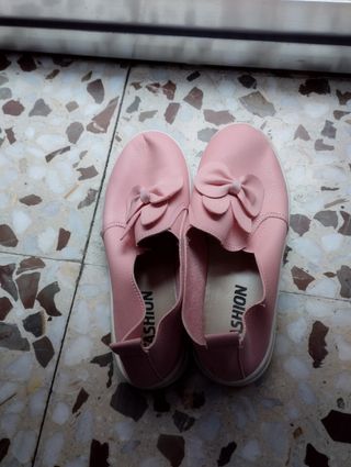 Zapatillas niña lazo rosa