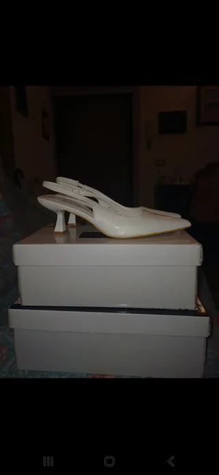 Scarpe con tacco basso bianche Tg 36