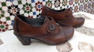 Zapatos de cuero vintage marrones