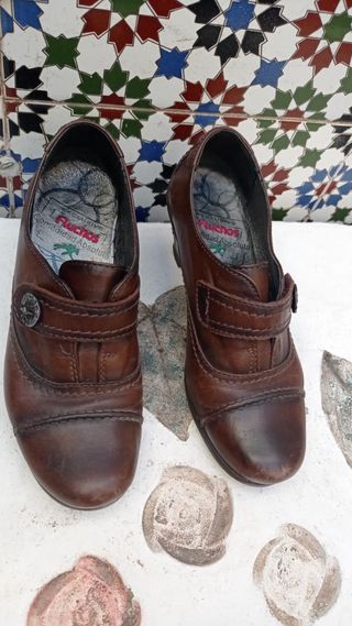 Zapatos de cuero vintage marrones
