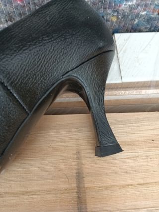 Zapatos de salón Uterque negros talla 37