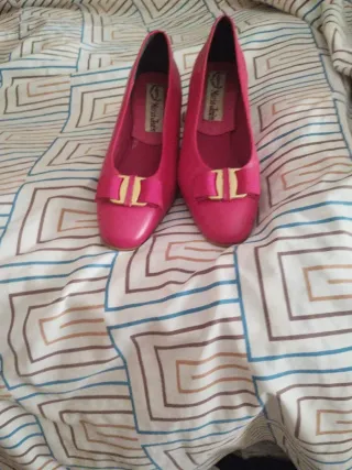 Zapatos Maria   Jaén rojo y dorado
