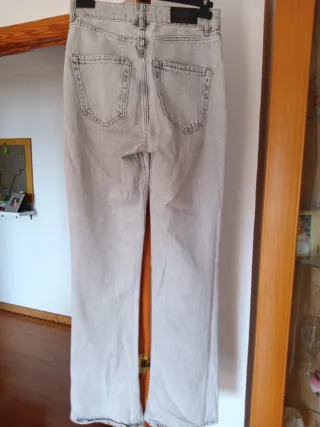 Vaqueros Stradivarius grises,long straight slit