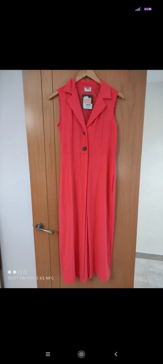 Mono rojo mujer
