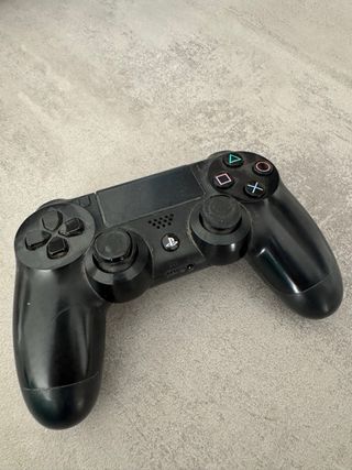 Console PS4 + Joystick
