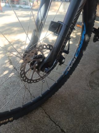 Bicicleta B-Twin RockRider 520 27.5