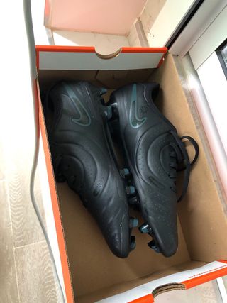 Botas de fútbol Nike Tiempo Negras