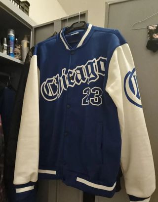 Chaqueta Universitaria Chicago.