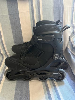 Patines en línea negros